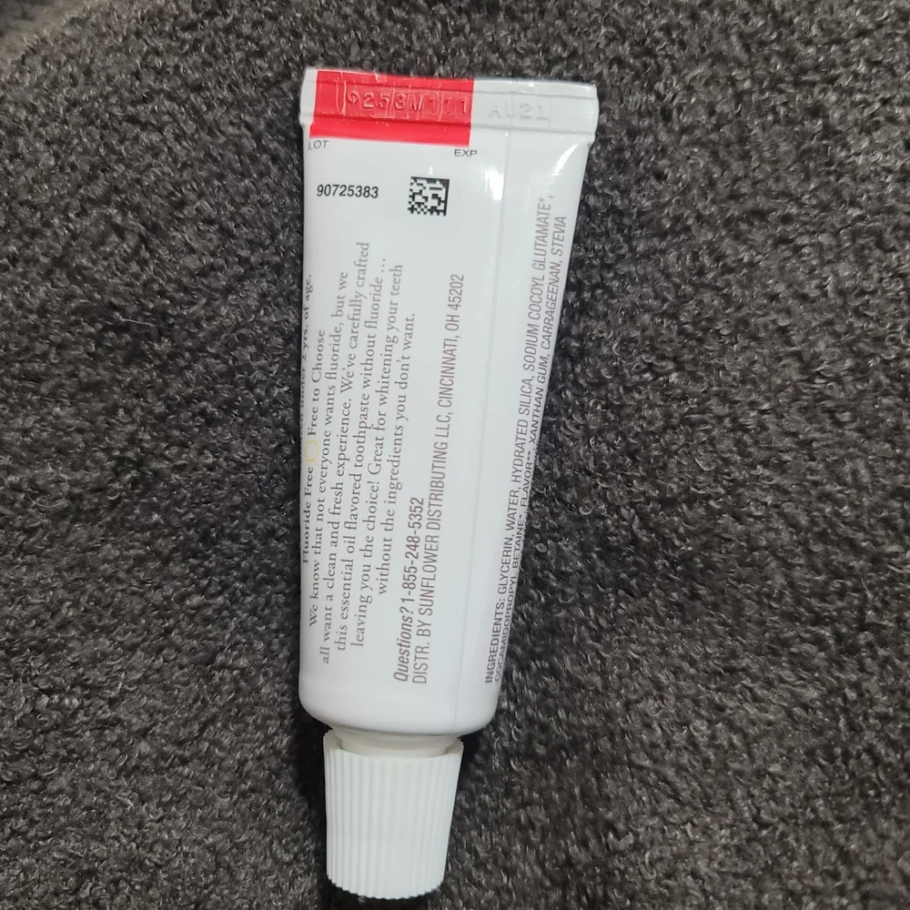 Burts Bees Purely White Toothpaste‎ Fluoride Free Mint .85oz New Sealed Travel